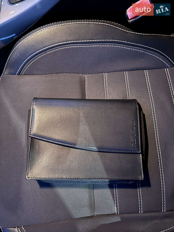 Універсал Renault Laguna 2011 в Львові фото 28 Універсал Renault Laguna 2011 в Львові