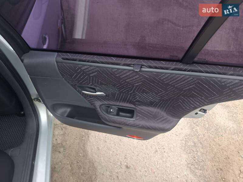 Универсал Renault Laguna 2003 в Барышевке фото 7 Универсал Renault Laguna 2003 в Барышевке