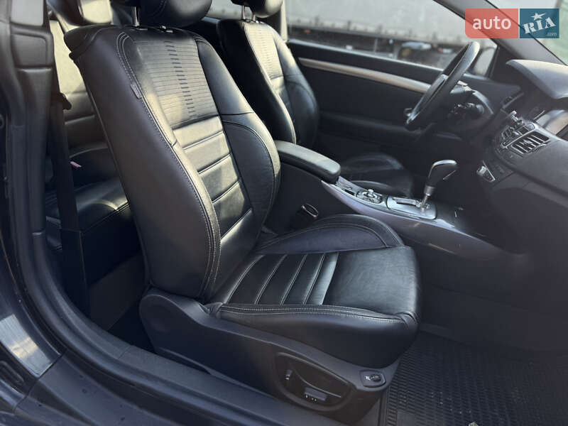 Купе Renault Laguna 2011 в Киеве