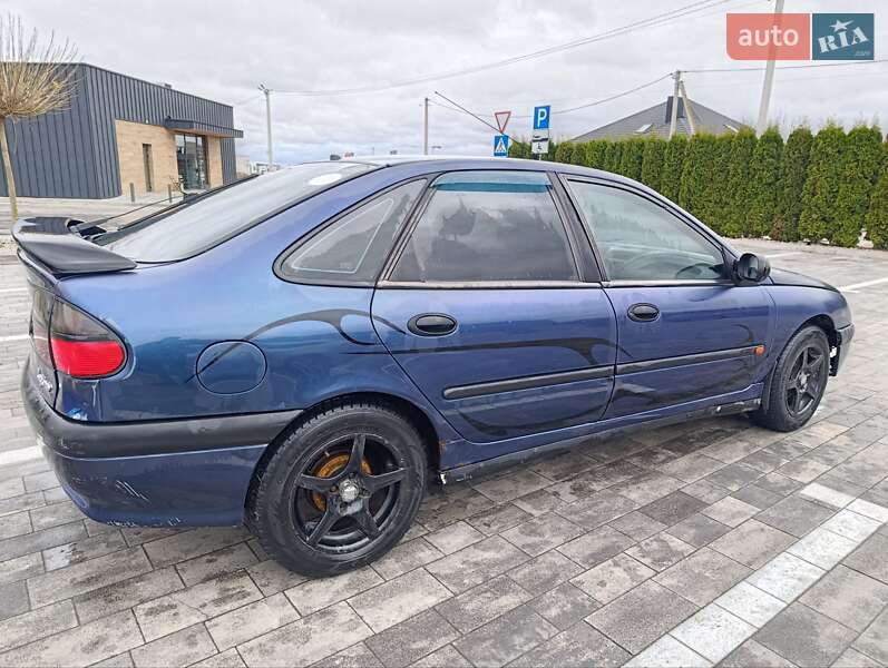 Лифтбек Renault Laguna 1996 в Луцке