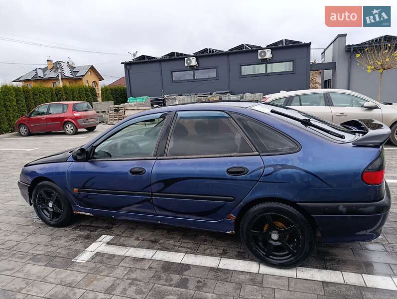 Лифтбек Renault Laguna 1996 в Луцке