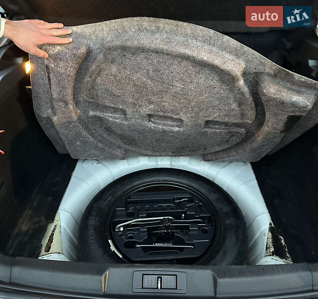 Лифтбек Renault Laguna 2015 в Львове