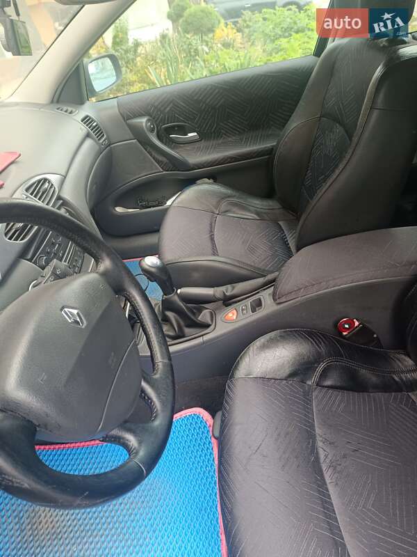 Універсал Renault Laguna 2003 в Херсоні