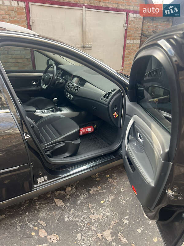 Универсал Renault Laguna 2014 в Хороле фото 7 Универсал Renault Laguna 2014 в Хороле