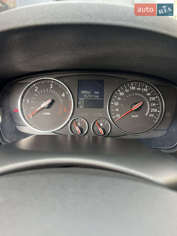 Универсал Renault Laguna 2014 в Хороле фото 14 Универсал Renault Laguna 2014 в Хороле