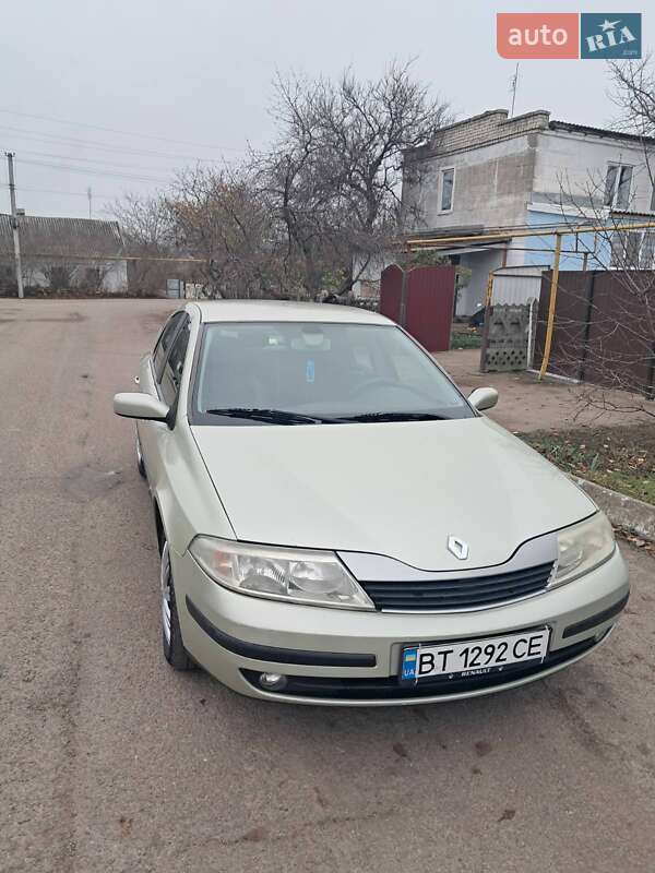 Лифтбек Renault Laguna 2001 в Великой Александровке