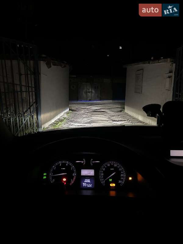 Лифтбек Renault Laguna 2005 в Ровно фото 11 Лифтбек Renault Laguna 2005 в Ровно