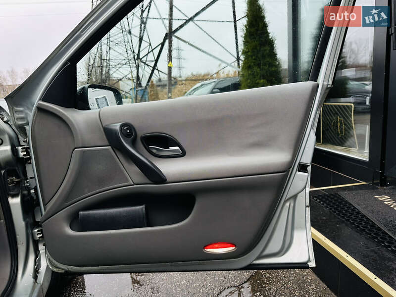 Лифтбек Renault Laguna 2005 в Харькове