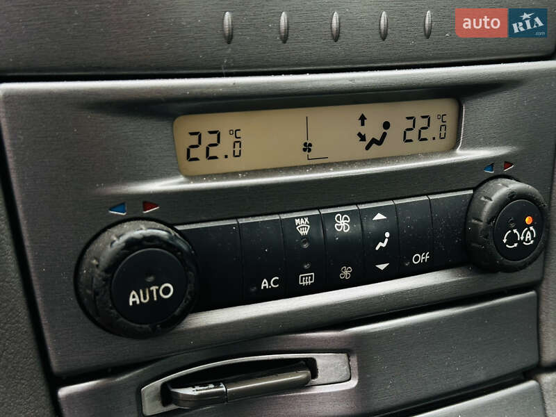 Лифтбек Renault Laguna 2005 в Харькове