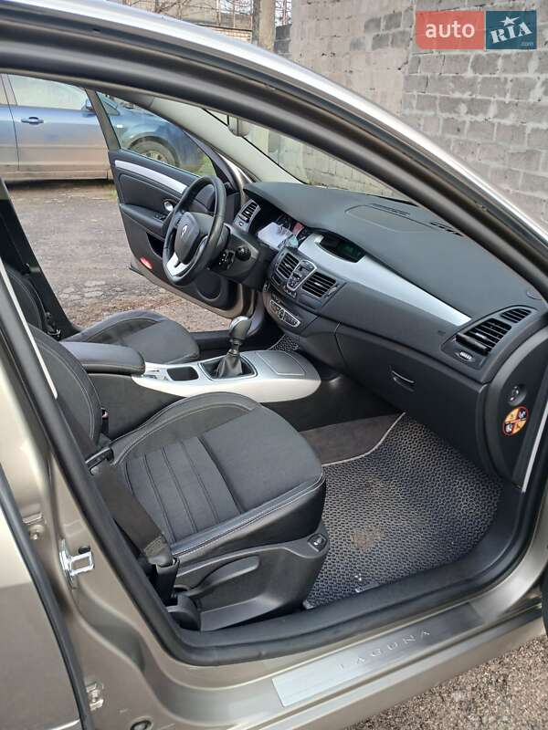 Лифтбек Renault Laguna 2008 в Черкассах