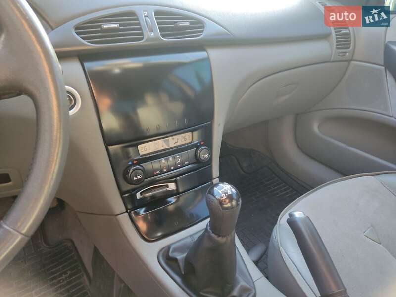 Ліфтбек Renault Laguna 2002 в Смілі