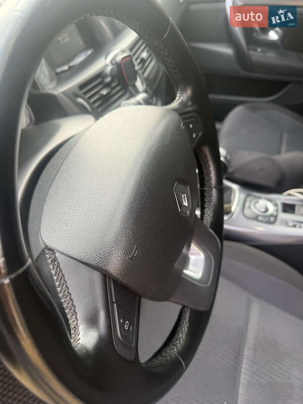 Ліфтбек Renault Laguna 2010 в Броварах фото 8 Ліфтбек Renault Laguna 2010 в Броварах