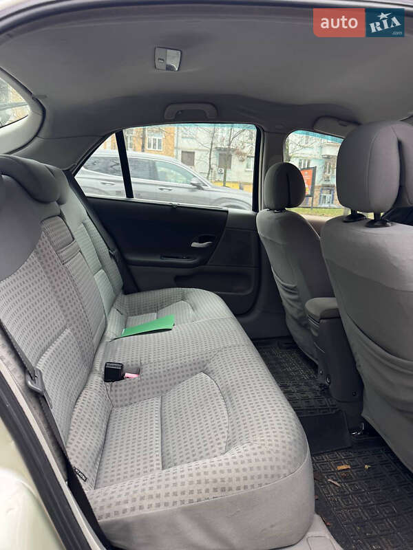 Лифтбек Renault Laguna 2003 в Киеве