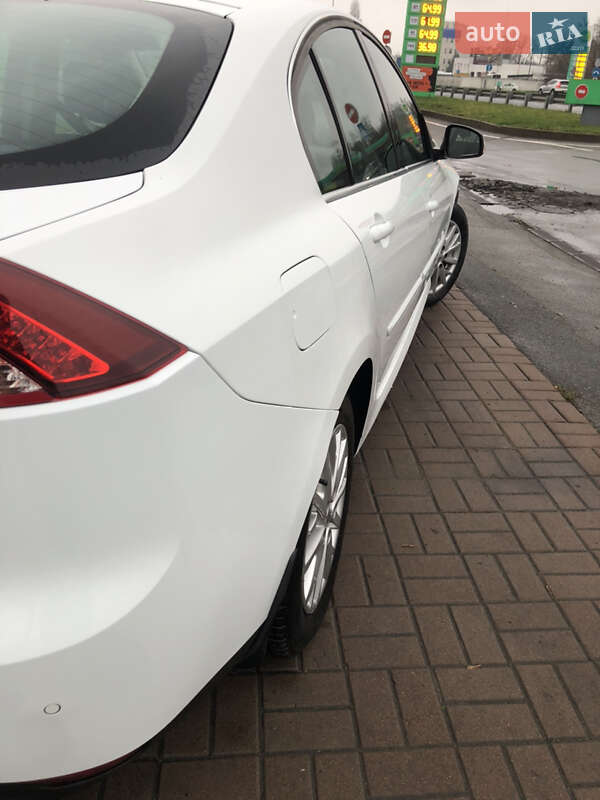 Ліфтбек Renault Laguna 2014 в Києві фото 8 Ліфтбек Renault Laguna 2014 в Києві
