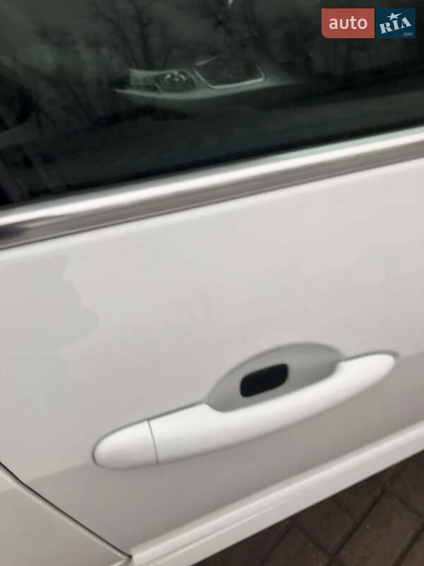 Ліфтбек Renault Laguna 2014 в Києві фото 17 Ліфтбек Renault Laguna 2014 в Києві