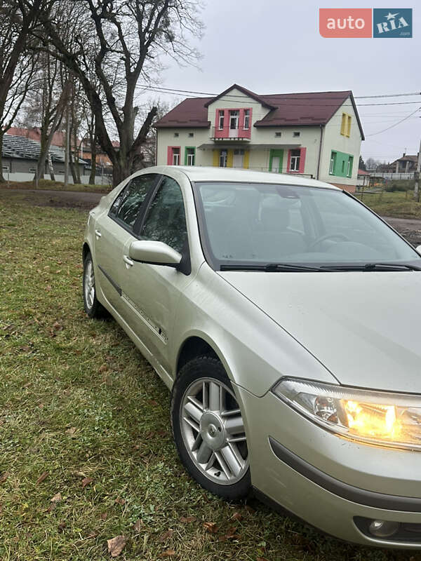 Лифтбек Renault Laguna 2001 в Львове