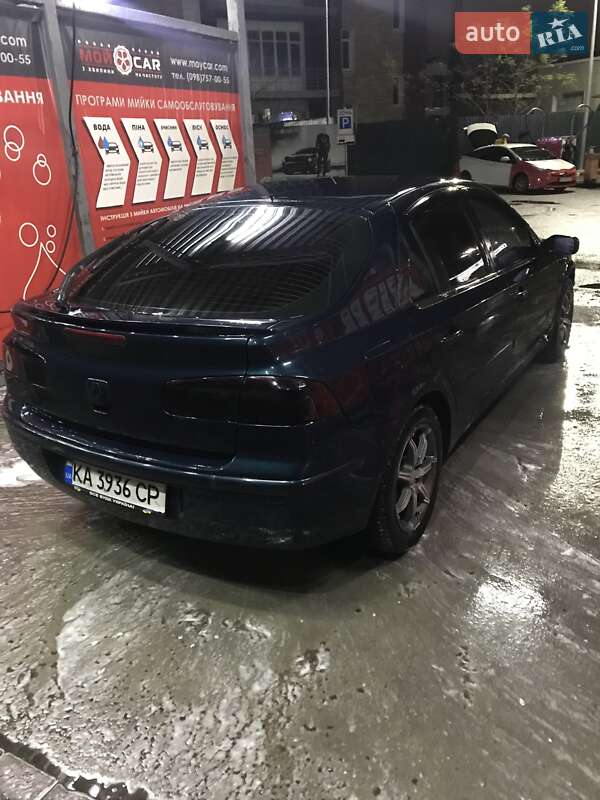 Лифтбек Renault Laguna 2002 в Киеве
