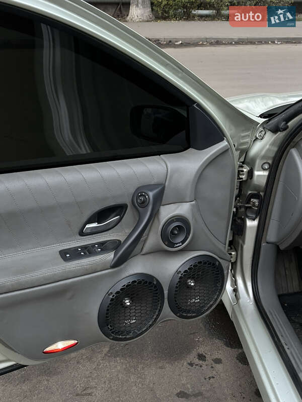 Ліфтбек Renault Laguna 2005 в Слов'янську фото 10 Ліфтбек Renault Laguna 2005 в Слов'янську