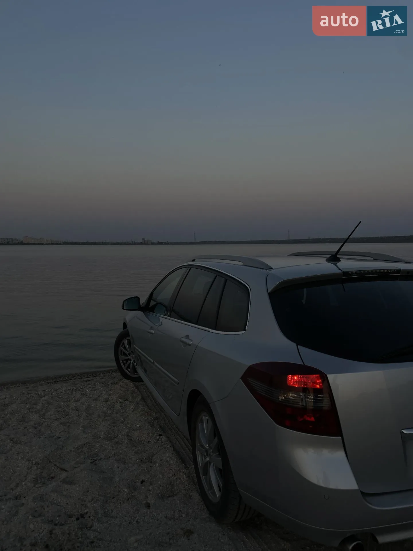 2010 Renault Laguna - фото 1