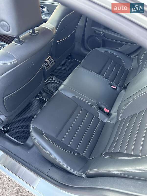 Ліфтбек Renault Laguna 2012 в Кривому Розі