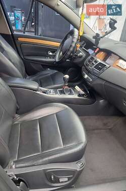 Ліфтбек Renault Laguna 2008 в Чернівцях