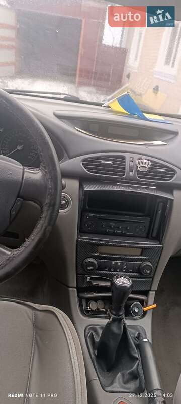 Ліфтбек Renault Laguna 2001 в Кам'янець-Подільському