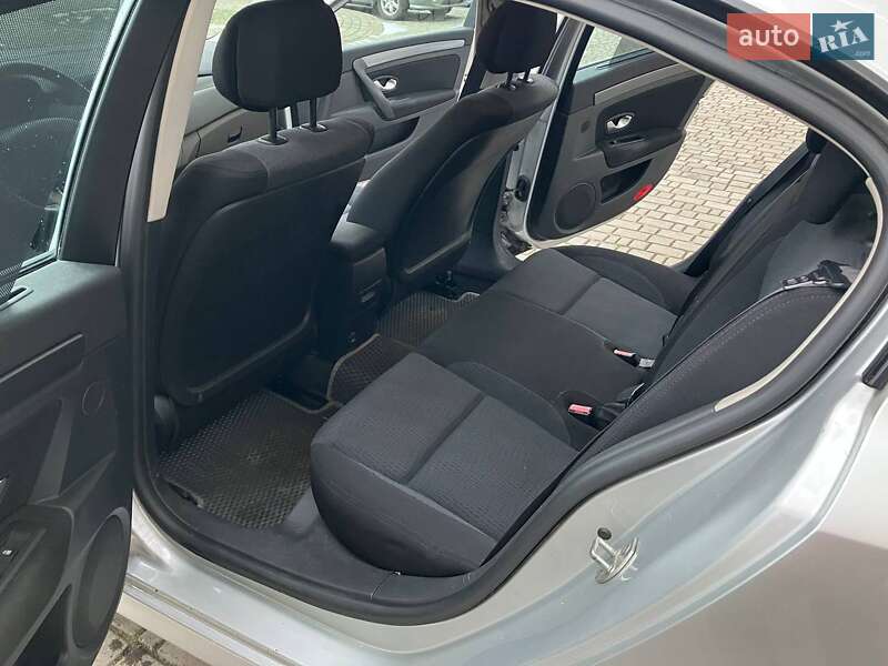 Ліфтбек Renault Laguna 2007 в Івано-Франківську