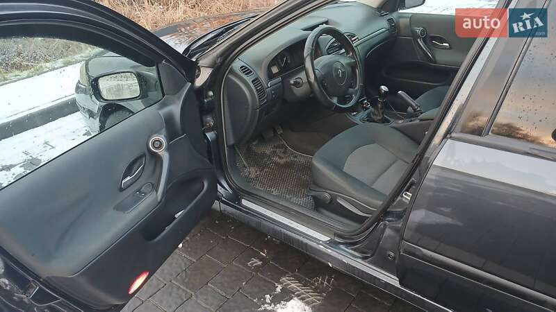 Лифтбек Renault Laguna 2005 в Самборе
