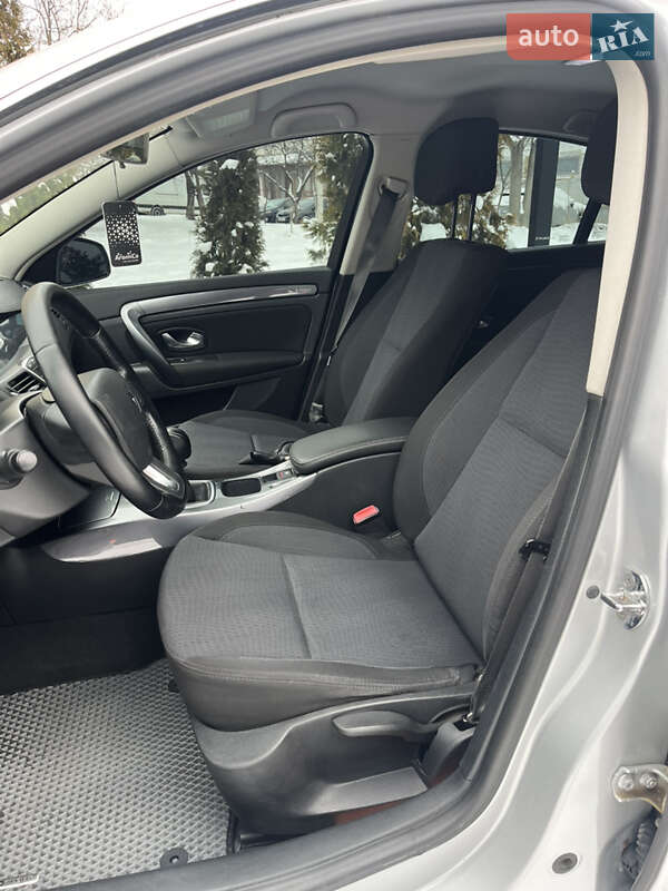 Лифтбек Renault Laguna 2010 в Ужгороде фото 15 Лифтбек Renault Laguna 2010 в Ужгороде