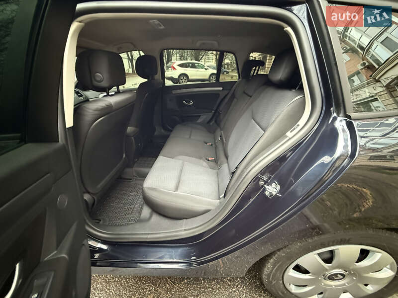 Универсал Renault Laguna 2009 в Полтаве фото 16 Универсал Renault Laguna 2009 в Полтаве