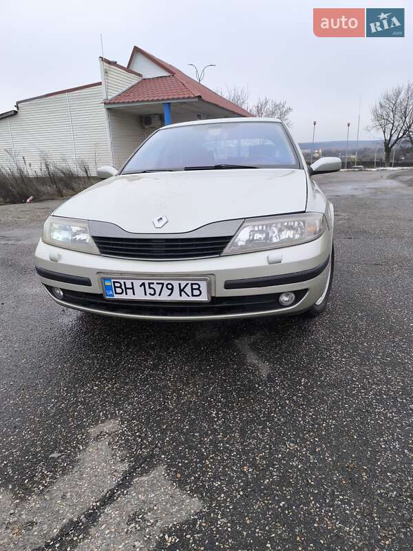 Лифтбек Renault Laguna 2001 в Ширяево