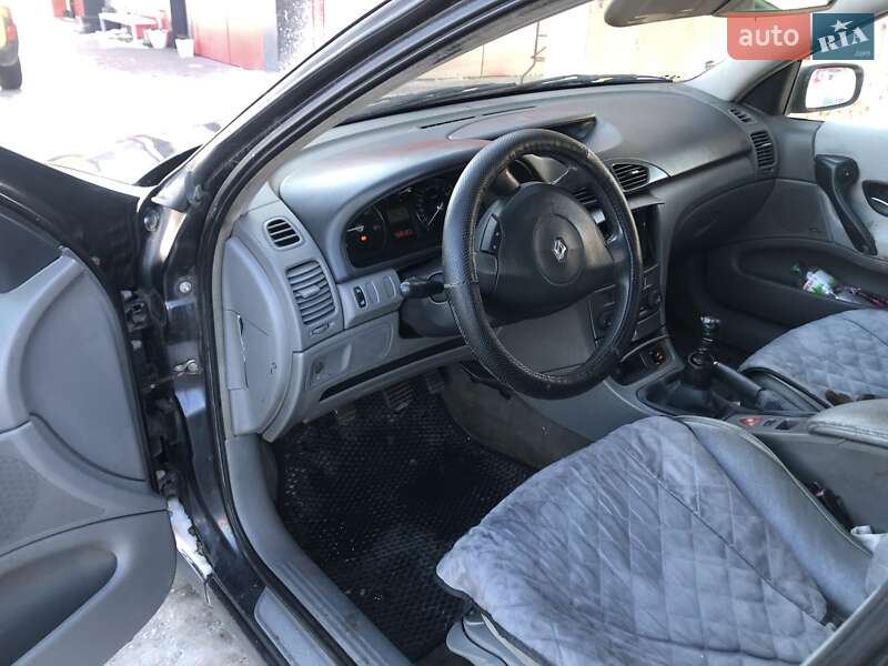 Универсал Renault Laguna 2003 в Калуше