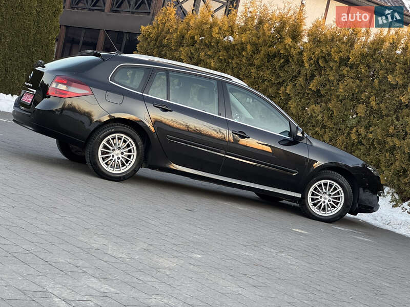 Универсал Renault Laguna 2011 в Стрые фото 123 Универсал Renault Laguna 2011 в Стрые