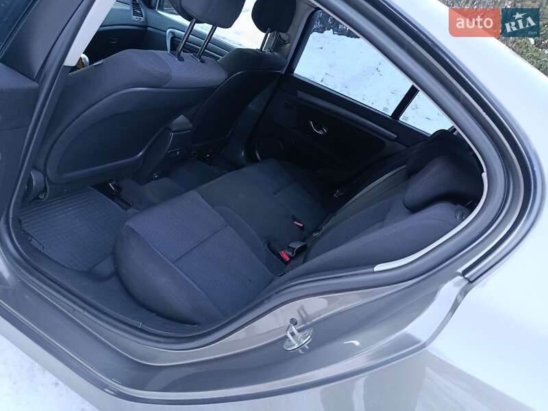 Лифтбек Renault Laguna 2008 в Сколе