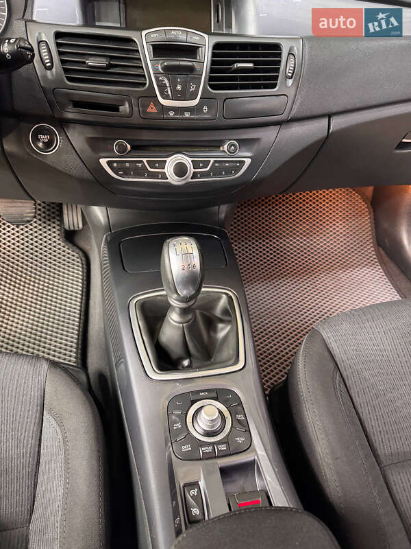 Универсал Renault Laguna 2010 в Киеве фото 10 Универсал Renault Laguna 2010 в Киеве