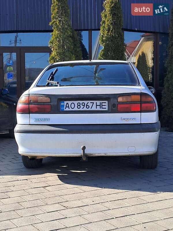 Лифтбек Renault Laguna 2000 в Ужгороде