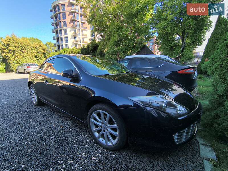 Купе Renault Laguna 2009 в Ужгороде