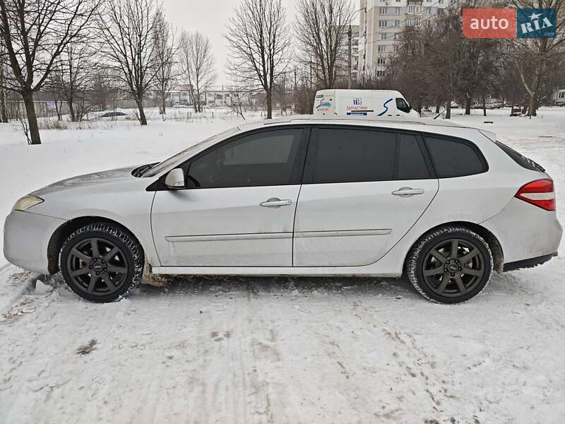 Универсал Renault Laguna 2008 в Корсуне-Шевченковском
