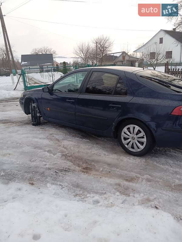 Лифтбек Renault Laguna 2003 в Мостиске