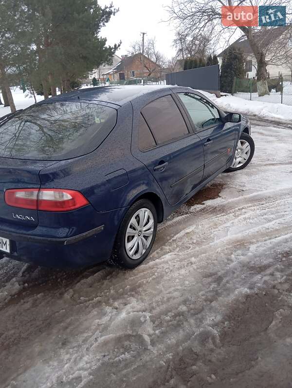 Лифтбек Renault Laguna 2003 в Мостиске