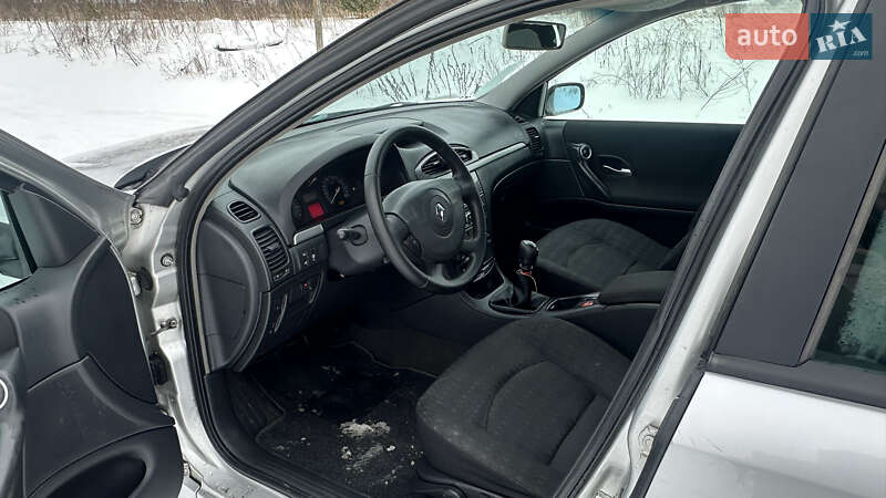 Ліфтбек Renault Laguna 2005 в Києві фото 22 Ліфтбек Renault Laguna 2005 в Києві