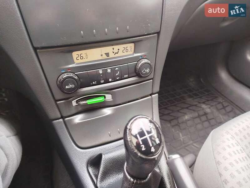 Універсал Renault Laguna 2003 в Хмельницькому фото 61 Універсал Renault Laguna 2003 в Хмельницькому