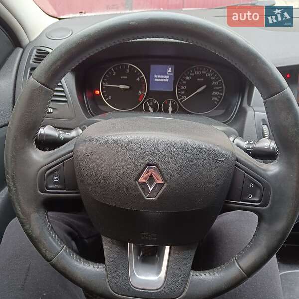 Ліфтбек Renault Laguna 2009 в Чернівцях