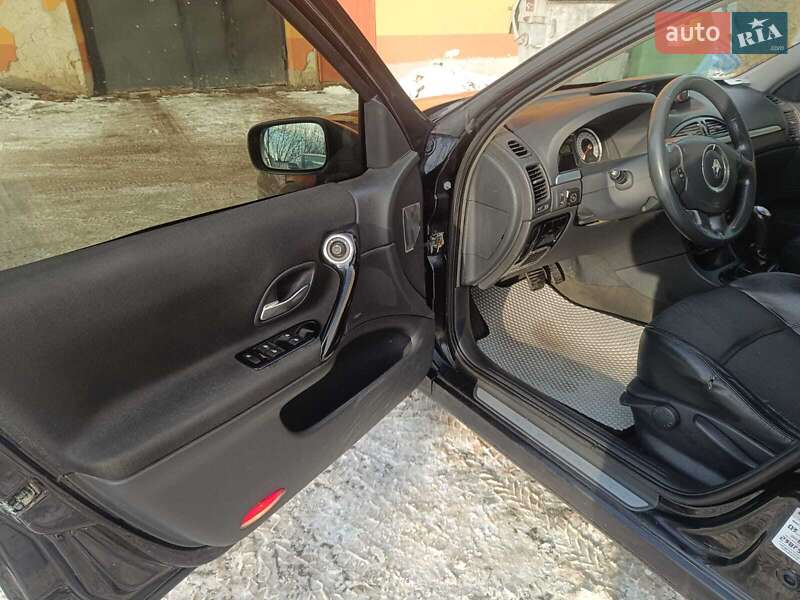 Универсал Renault Laguna 2005 в Тернополе фото 38 Универсал Renault Laguna 2005 в Тернополе