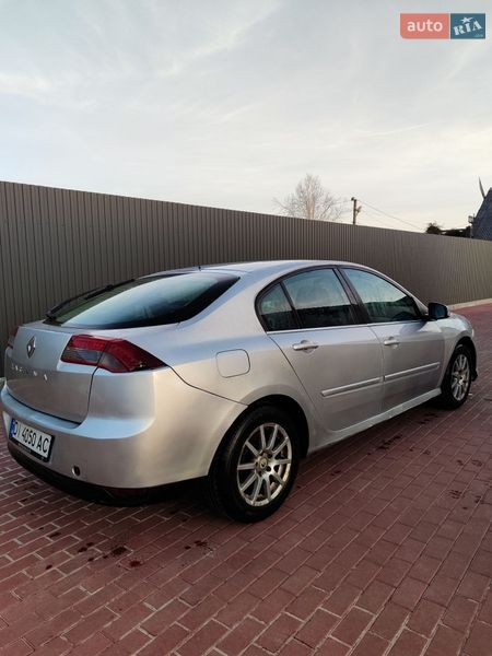 Ліфтбек Renault Laguna 2011 в Сарнах
