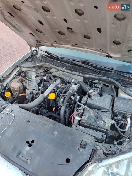 Ліфтбек Renault Laguna 2011 в Сарнах