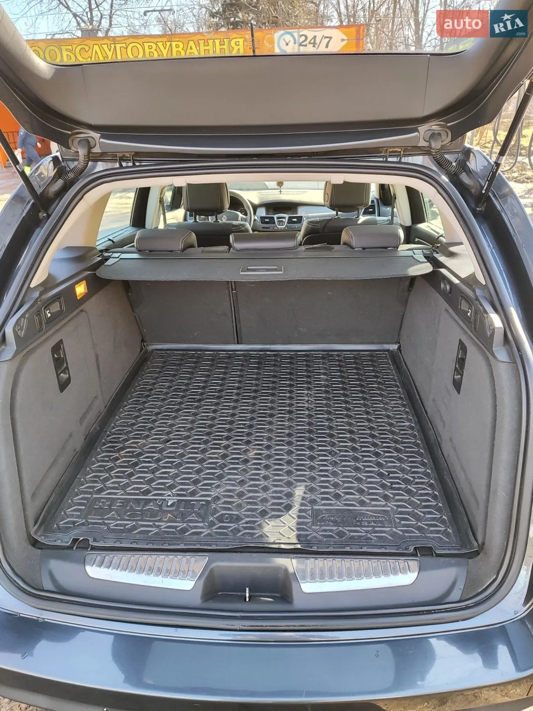 2010 Renault Laguna - мініатюра 12