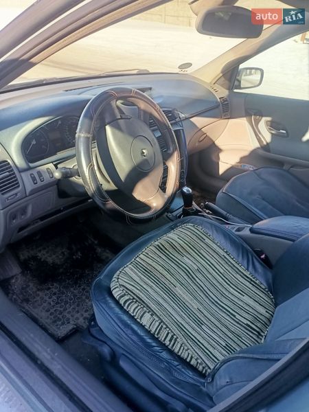 Лифтбек Renault Laguna 2002 в Киеве