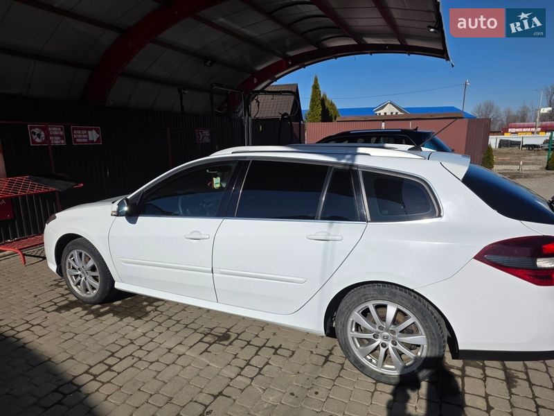 Універсал Renault Laguna 2011 в Надвірній