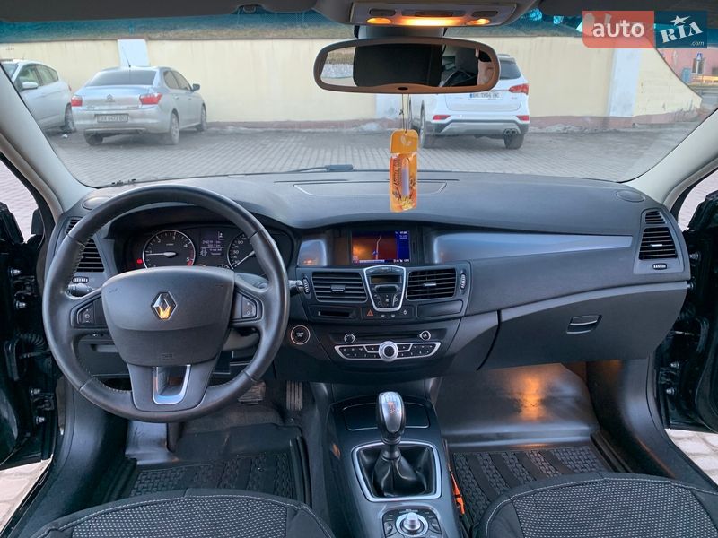 Универсал Renault Laguna 2010 в Остроге